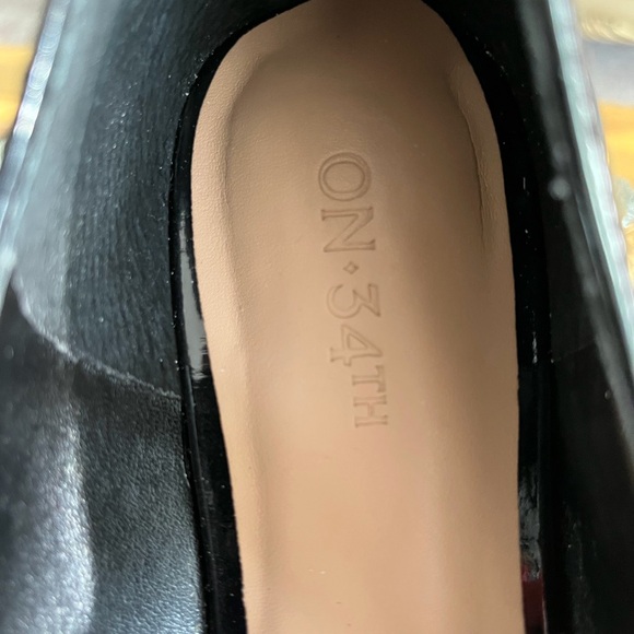 Elegant Black Patent Leather Mary Jane Women's Flats. Rhinestone buckle. - Picture 6 of 7